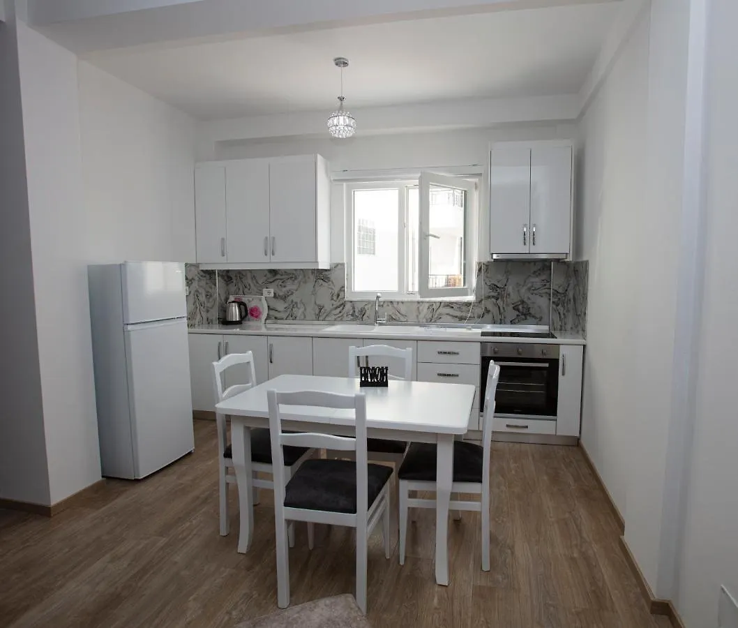 Korca Apartments 0*, 科尔察