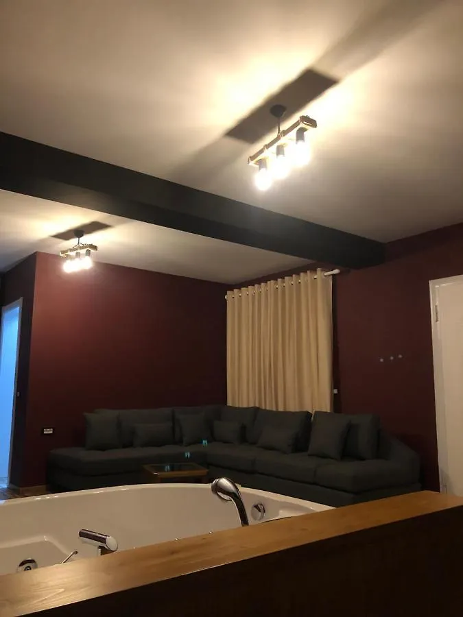 Korca Apartments  科尔察